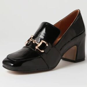 BRAND NEW BAMBOO DOLL  RHINESTONE CHAIN LINING WOMEN'S LOAFERS